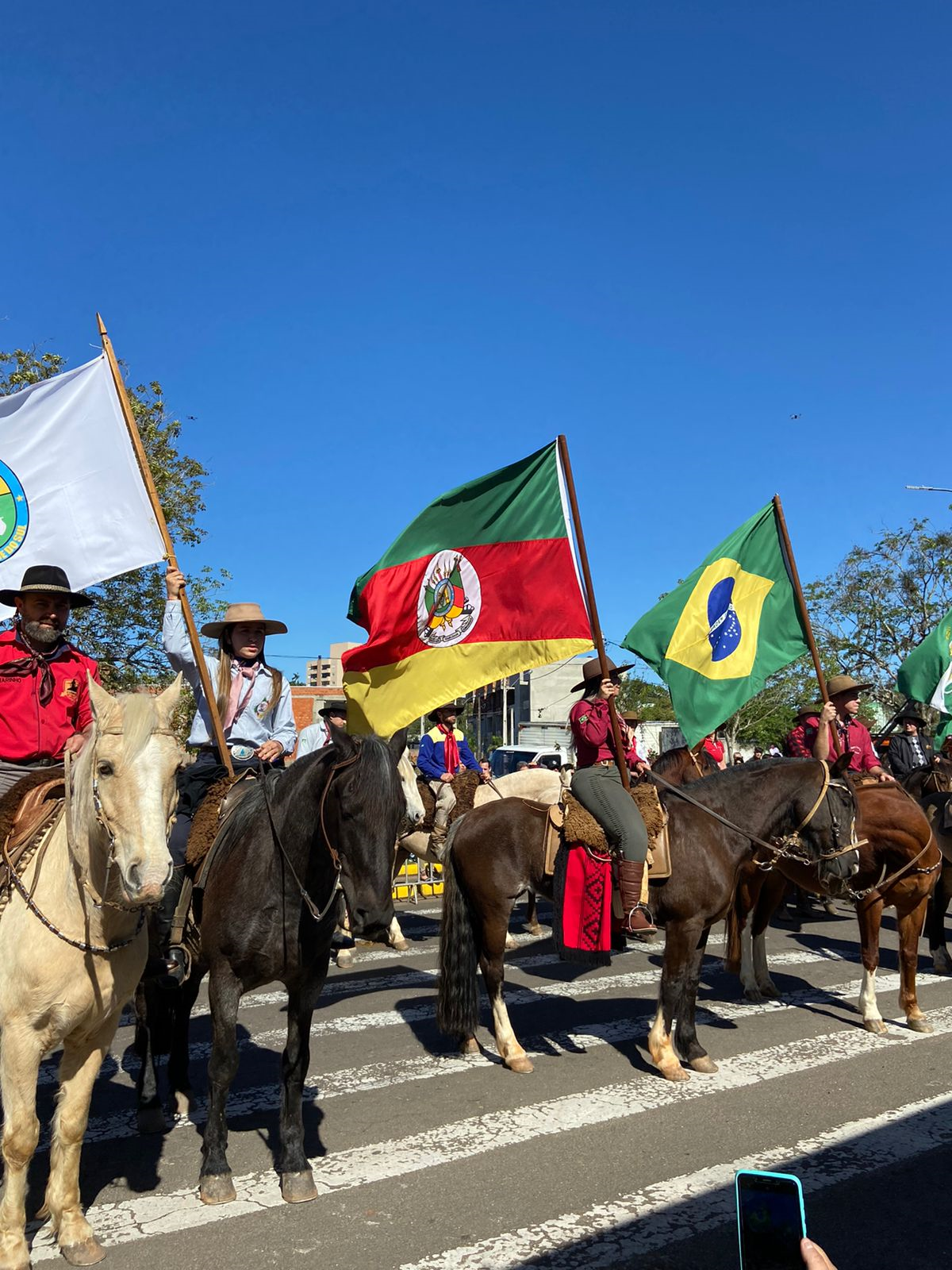 CDL Jovem de Sapiranga celebra tradições gaúchas no Acampamento Farroupilha