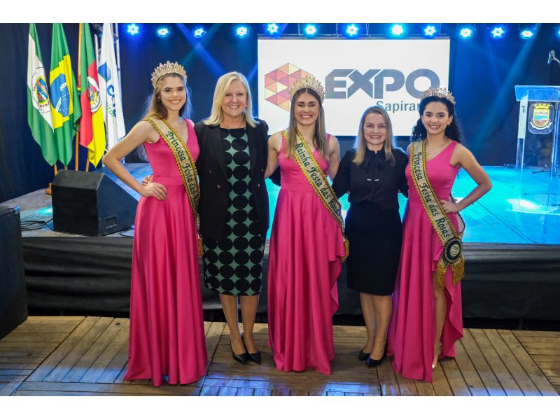 Espetáculos culturais e opções de compra e lazer marcam abertura da Expo Sapiranga